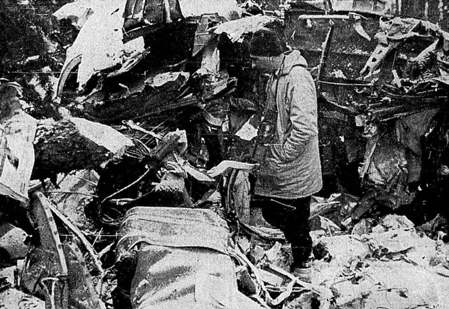 Crash of a Lockheed 14-H2 Super Electra in Armstrong: 12 killed