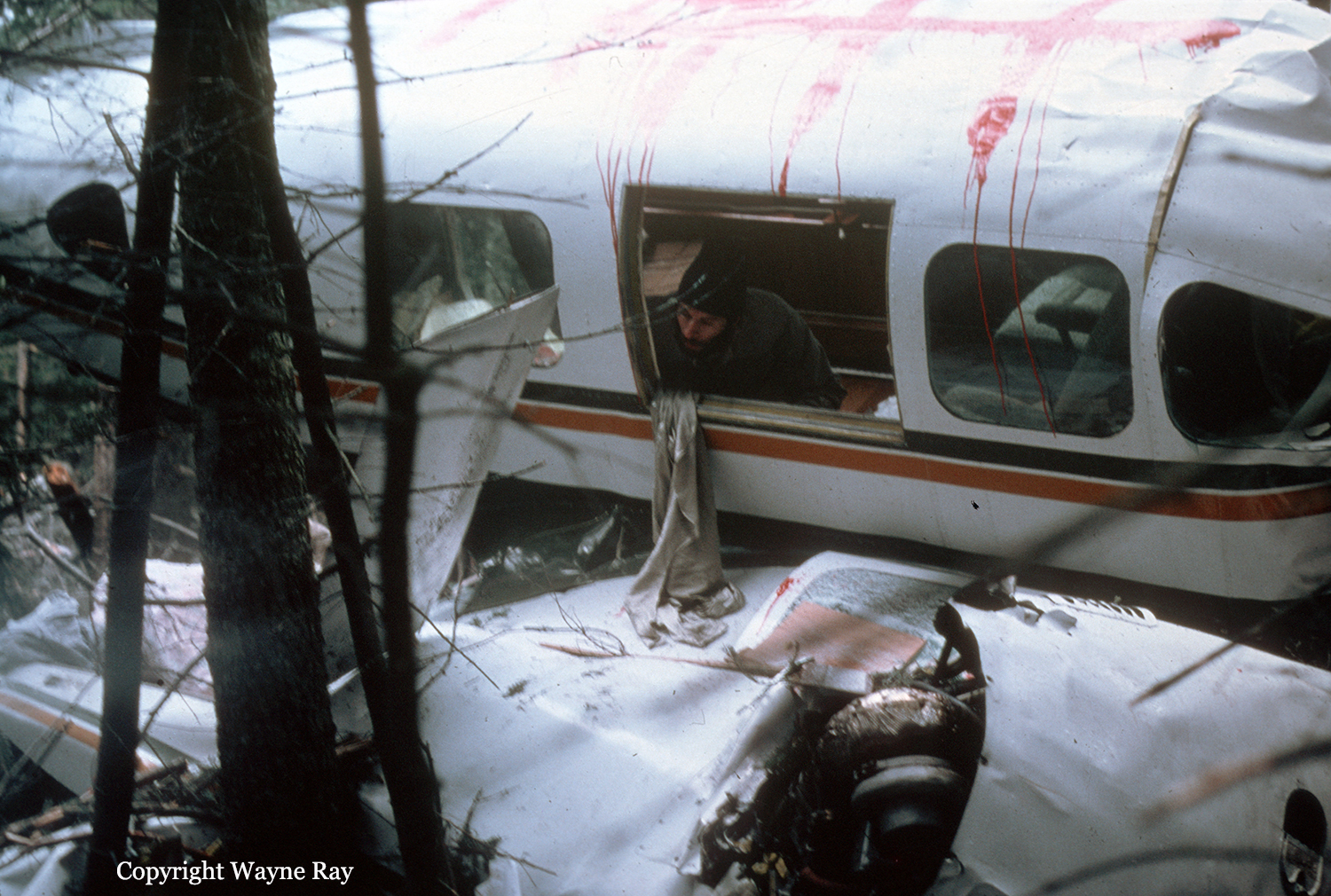 Crash of a Piper PA31350 Navajo Chieftain near Lake Placid 3 killed