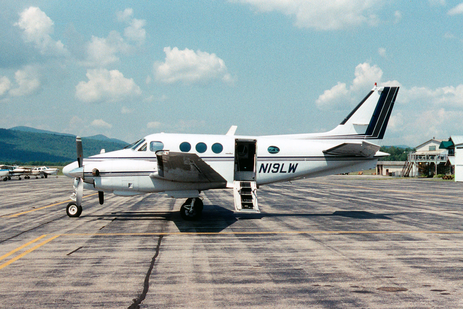 Air c. King Air c90. Beechcraft King Air c90gtx. Самолет King Air c90. Кинг Эйр 90.