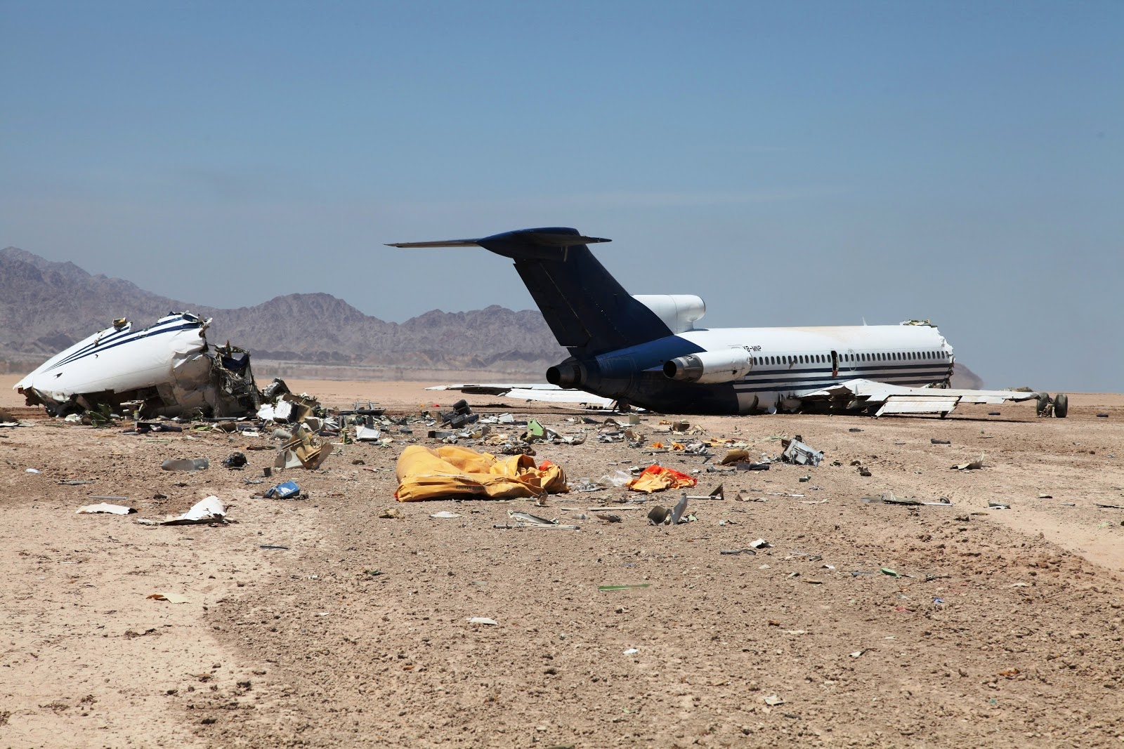 Airplane crashes. Авиакатастрофа Боинг 727.