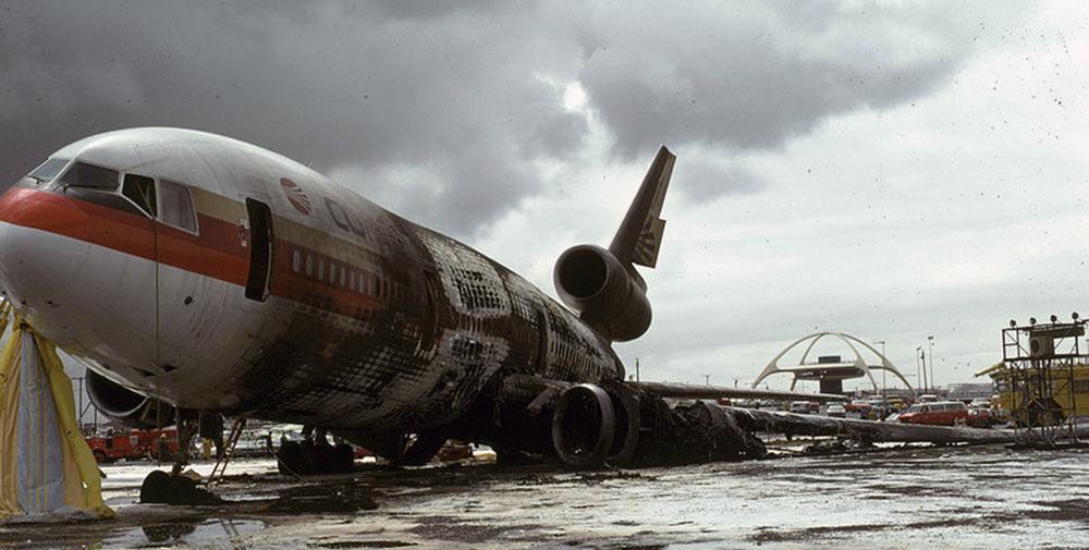 Crash Of A Douglas Dc 10 10 In Los Angeles 2 Killed Bureau Of Aircraft Accidents Archives