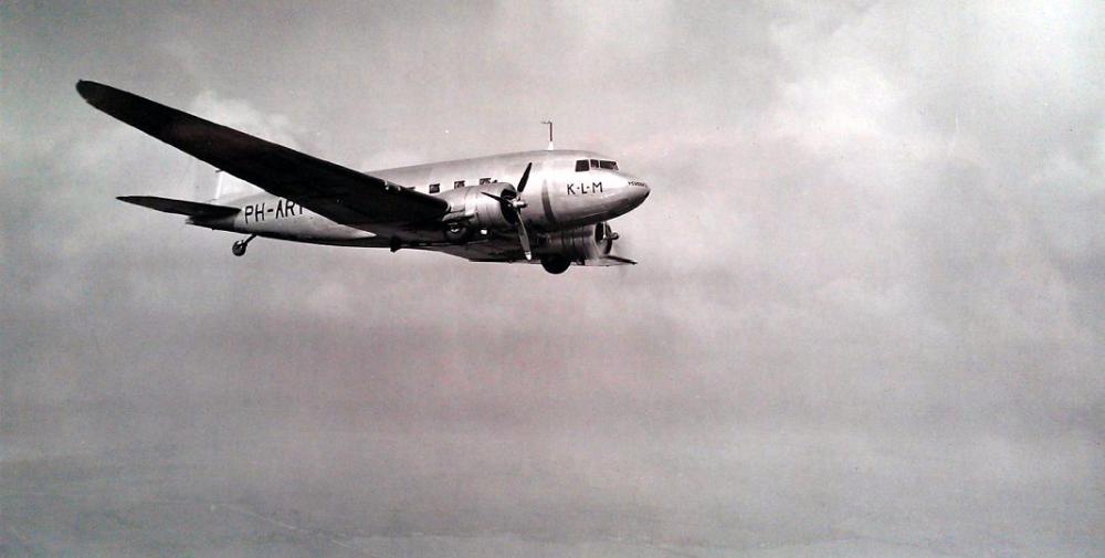 Crash of a Douglas DC-3-194D in Amsterdam: 6 killed | Bureau of ...